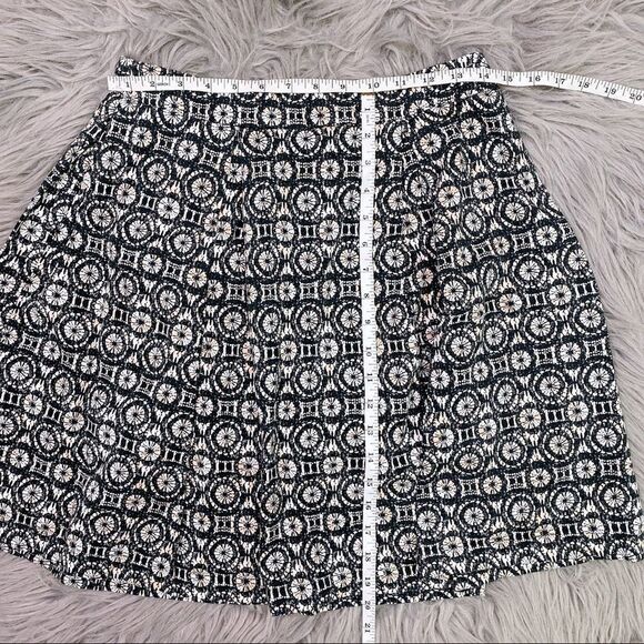 𝅺lucy & Laurel Printed Skirt - Picture 6 of 9